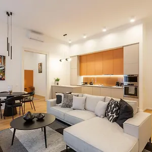 Luxurious Minimalist With Sauna By Prestige Homes Apartment Budapest